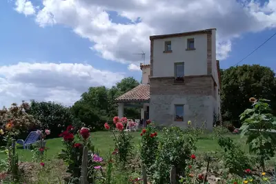 Image de Gite le pigeonnier du figue-haut  avec piscine privée à durfort lacapelette