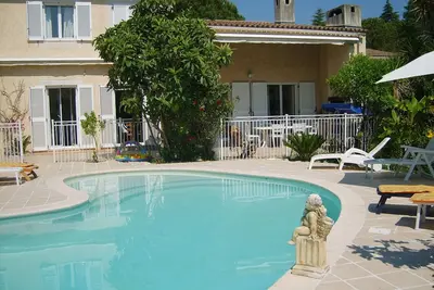 Image de Air-conditioned villa (5 air conditioning) private pool Wifi (8 pers. ) 5 rooms, parking