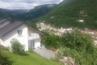 Image de appartement confortable dans maison individuelle