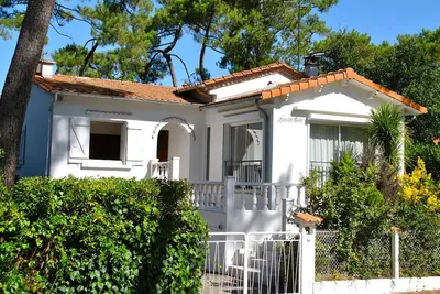 Image de Royan Ravissante maison dans les pins Ă 400 m de la plage, quartier du Parc