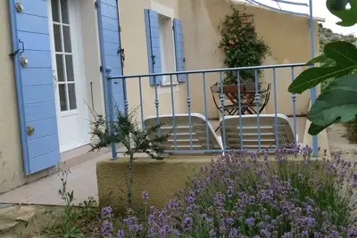 Image de Gîte en campagne près d'Avignon pour 4\/5 personnes