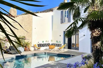 Image de Maison De Charme Avec Piscine Chauffee