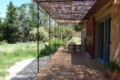 Image de Maison en pleine nature, avec piscine