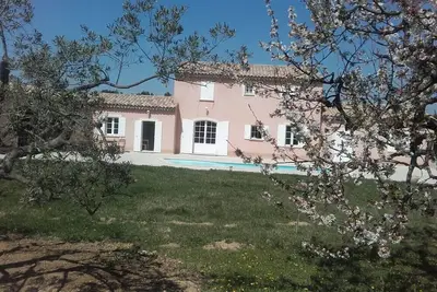 Image de Villa Standing 300 M2 - 4 Chambres Dans Monts De Vaucluse Nditruffe