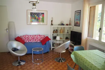 Image de Boulouris, calme rez de villa, terrasse, jardin, 1 km mer & commerces à pied