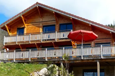 Image de Bain de nature : grands espaces int, jacuzzi, sauna, billard, Wifi, plein sud