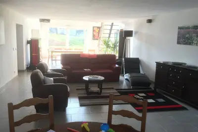 Image de Maison spacieuse et confortable, 4 chambres.