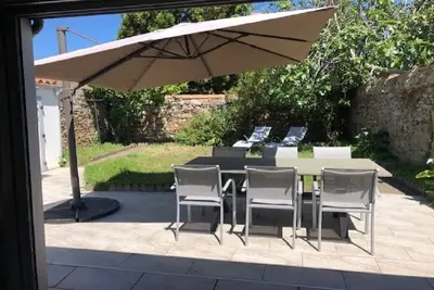 Image de Aux Sables d'Olonne Ă 10mn Ă pied de la grande plage. Maison avec jardin, garage