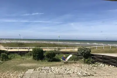 Image de Superbe appartement grande terrasse front de mer 6 personnes