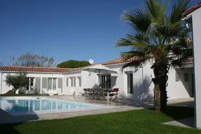 Image de Le Bois Plage maison standing, calme, piscine chauffée, proche plage et village