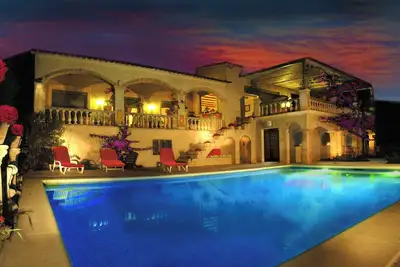 Image de La Esquellada- vaste et calme Propriete De Charme 10 000 m2 - Piscine Chauffee