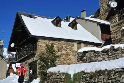 Image de La Grangerie; Chalet Familial Dans La Station De Ski De Bourg D'oueil.