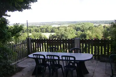 Image de Maison Semi-Troglodyte, 4 A 8 Couchages - 5 Min D Amboise - Vue Sur le Chateau