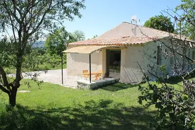 Image de maison indépendante, en pierre à Forcalquier, pleine nature, avec vue superbe