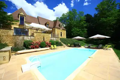 Image de House for 12 people with private heated pool near Sarlat