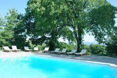 Image de Mas à Bonnieux luberon 5 chambres parentales piscine chauffée jardin clos