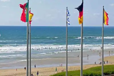 Image de A 50m de tous commerces et de la plage, appartement de 4 pièces pour 6 personnes