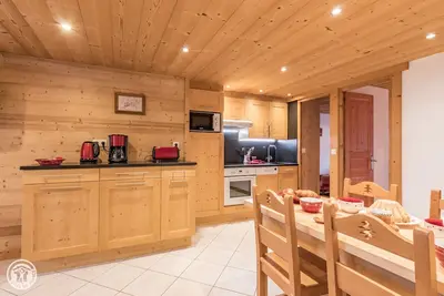 Image de Appartement à la montagne pied des pistes l'hiver acces direct randonnées l'été