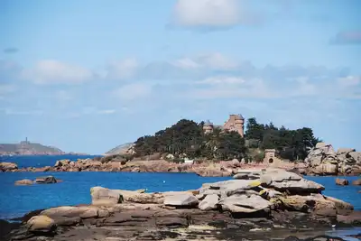Image de Appart. Vue Sur Mer 53m² sur la plage, Wifi, 2-3 pers à Tregastel