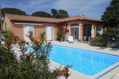 Image de villa neuve tout confort 7 km de la plage  piscine privée