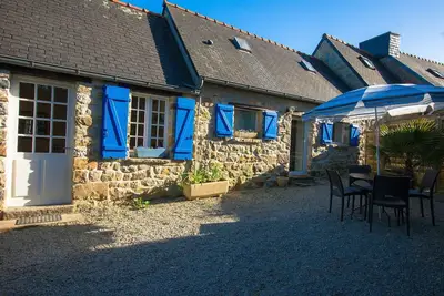 Image de Maison en pierre proche plages sentiers rando, calme, charme, chambre Wc au Rdc