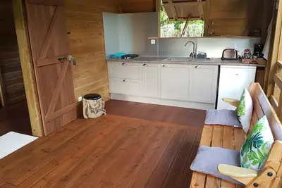 Image de Location bungalow au Saut d'Acomat - Pointe-Noire>Rentcar\n https:\/\/locasgp. com