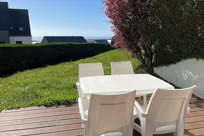 Image de Belle vue sur le port et le Verdelet. En rez de jardin. Wifi