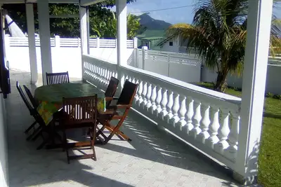 Image de F3 Dans Magnifique Villa Entre Mer Et Montagne