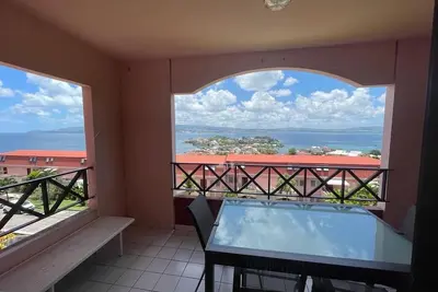 Image de Bel appartement de 64 m2 avec vue imprenable sur la mer au calme