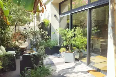 Image de Charming Loft with quiet inner courtyard 5 minutes from the centre