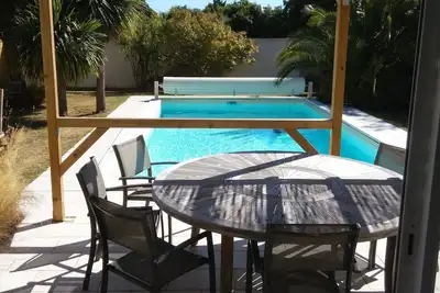 Image de Maison sur terrain clos avec piscine chauffée;location du samedi au samedi