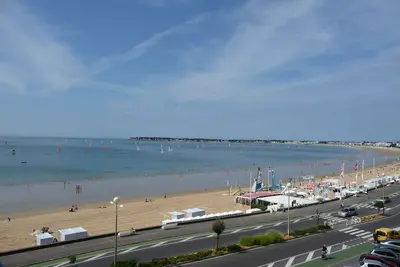 Image de Lovely sea-facing T2, high floor, luxury building, near av. de Gaulle, wifi.