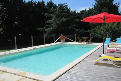 Image de Maison avec piscine chauffée sur terrain de 3000 M² clôturé à Mauzac Périgord