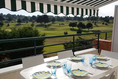 Image de Appartement, superbe vue sur le golf