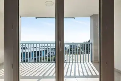 Image de 2 pièces 7 personnes Sélection