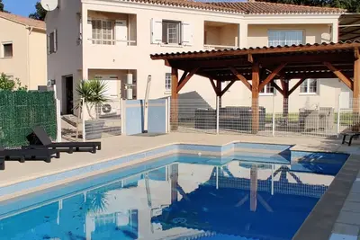 Image de Location F3 neuf Climatisée, ideal pour personnes soigneuses