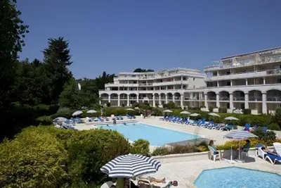 Image de Magnifique T2 Residence De Standing - Piscine Chauffee - Gr Ande Terrasse