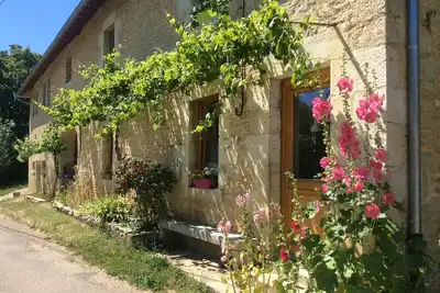 Image de Gîte rural de caractère dans petit village calme sur les flancs du Mont Poupet