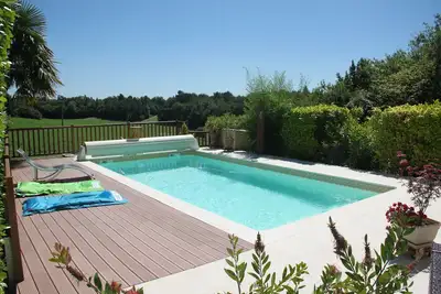 Image de Maison en pierre pour 6 personnes, piscine privée et chauffée