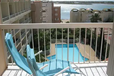 Image de Gruissan T2 - loggia, vue mer, piscine, parking - Plage de Grazel