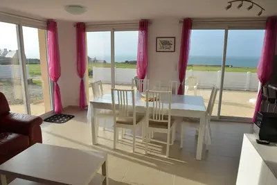 Image de Lc41 - Maison avec superbe vue sur mer à 200 m de la plage de Porsliogan