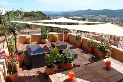 Image de Maison de village - Rooftop de 55 m²-Magnifique vue mer et les iles - 5 étoiles