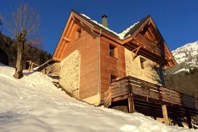 Image de Chalet 6 personnes, Oz en oisans proche de l' Alpe d'Huez idéal ski, randonnée