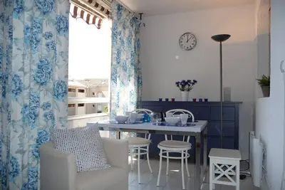 Image de Au coeur de Bandol tout en étant très au calme, beau T2 Bandol