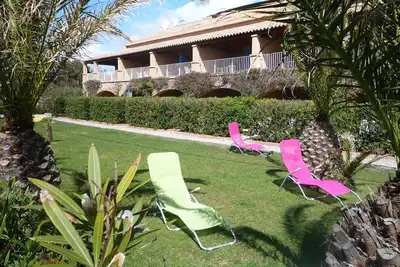 Image de Hyères Plage - Studio Climatisé, Terrasse, Jardin, 4 pers- Plage à 2 min à pieds