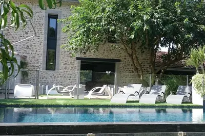 Image de La Grange de Cardet. . . . . . . . . . . . . . . . . . . . . . . . . Piscine chauffée