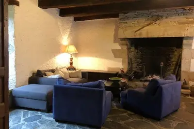 Image de Maison en pierre XVIIIème, centre Billiers à proximité des plages, 9 couchages
