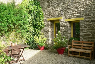 Image de Gîte de caractère  entre Dinan et St Malo. Calme, proche des sites touristiques