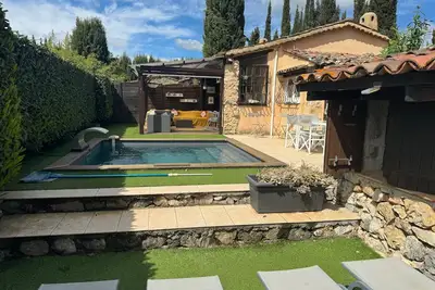 Image de Villa provençale, piscine privative chauffée, animaux de compagnie acceptés!