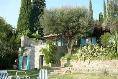 Image de Villa provencale, jardin paysagé, piscine privée, très belle vue